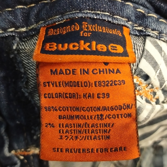 Rock Revival Women's Blue Embroidered Crop Jeans Size 26 - Picture 11 of 11